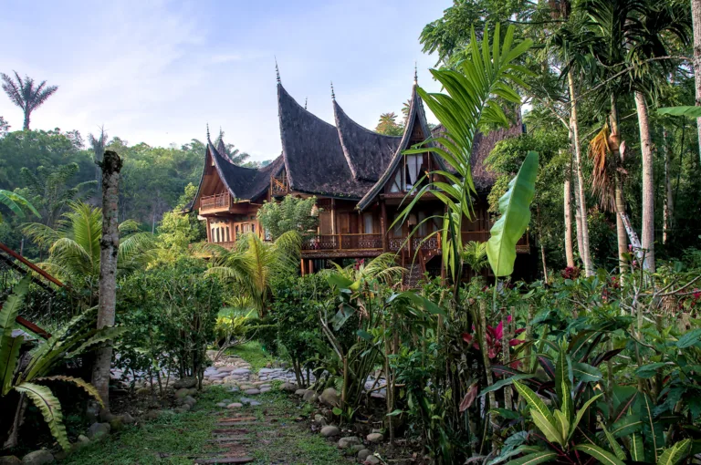 Sumatra & Mentawai tour 5-days-west-sumatra-travel